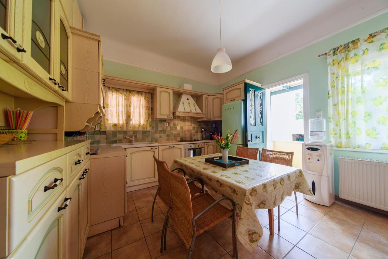 Jasmine Of Poseidonia Apartment Posidhonia  ภายนอก รูปภาพ