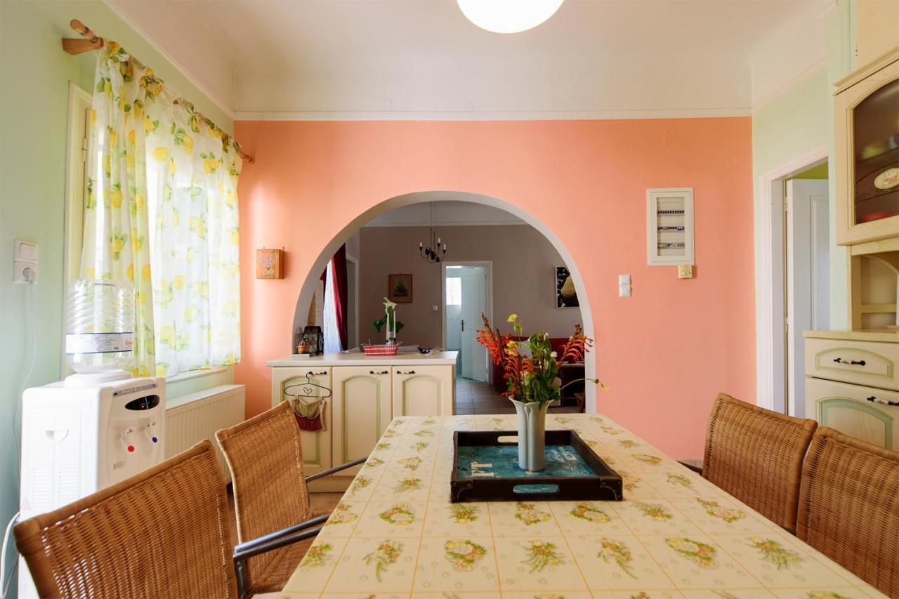 Jasmine Of Poseidonia Apartment Posidhonia  ภายนอก รูปภาพ