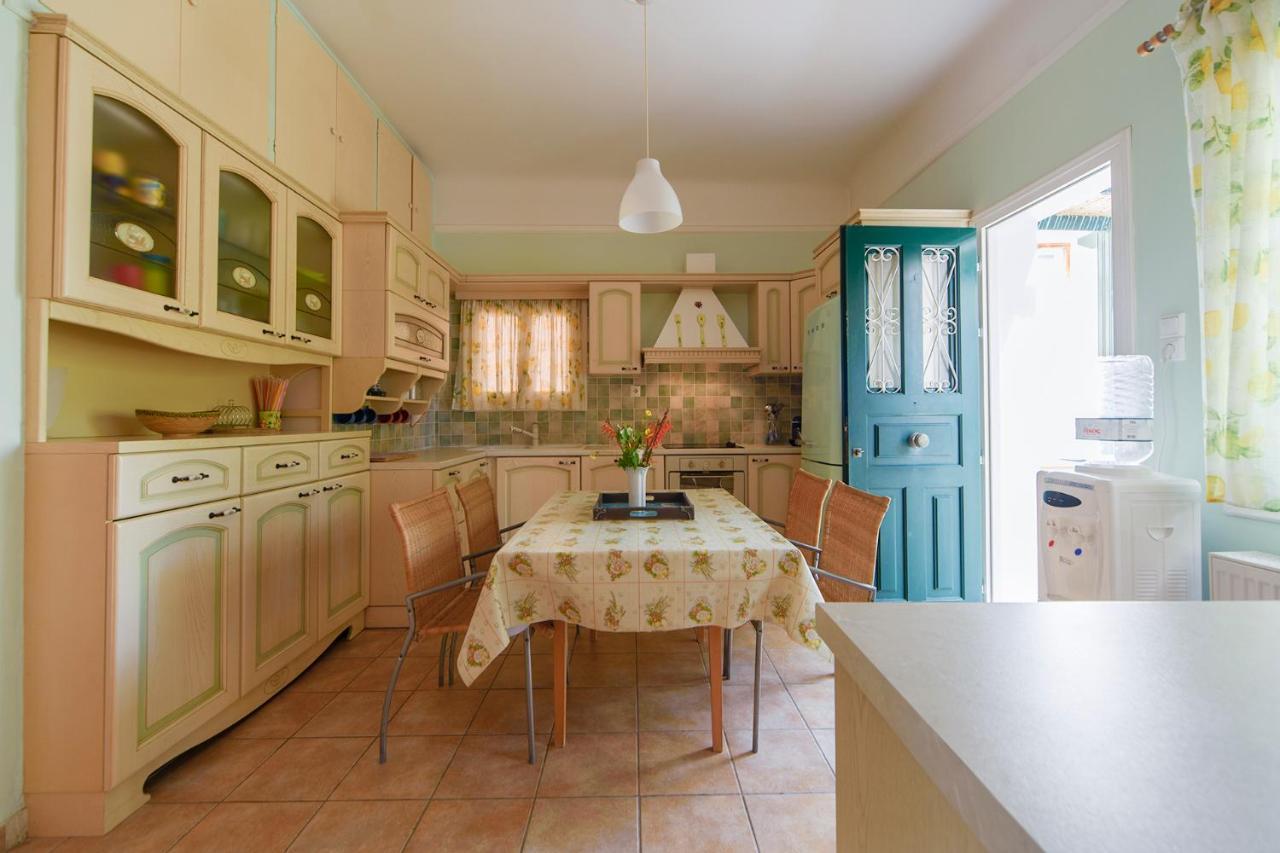 Jasmine Of Poseidonia Apartment Posidhonia  ภายนอก รูปภาพ
