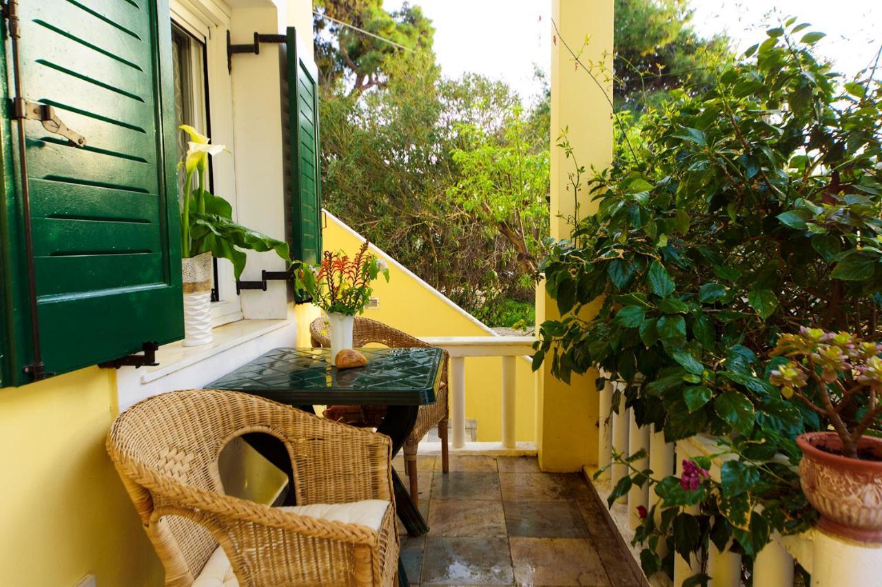 Jasmine Of Poseidonia Apartment Posidhonia  ภายนอก รูปภาพ