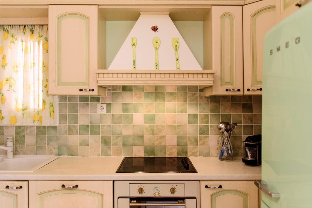 Jasmine Of Poseidonia Apartment Posidhonia  ภายนอก รูปภาพ