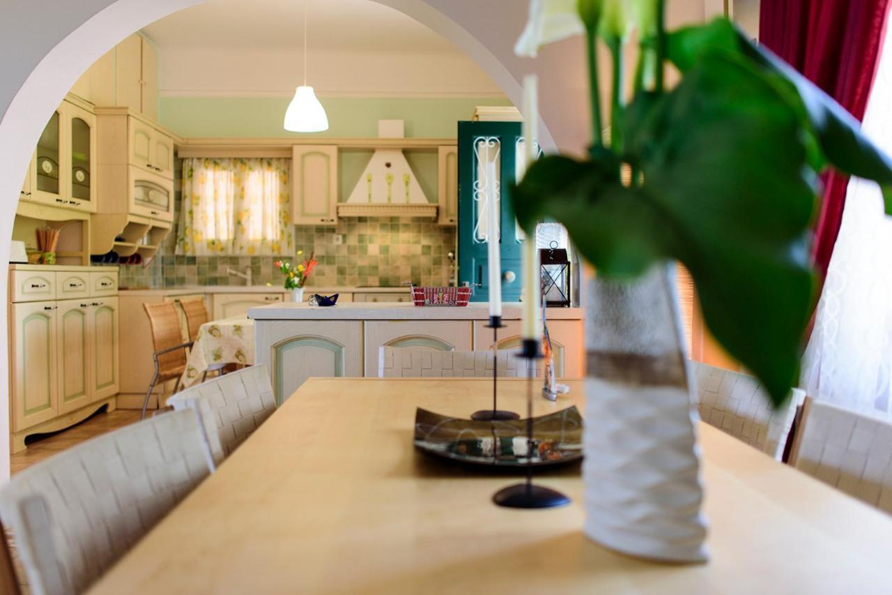 Jasmine Of Poseidonia Apartment Posidhonia  ภายนอก รูปภาพ